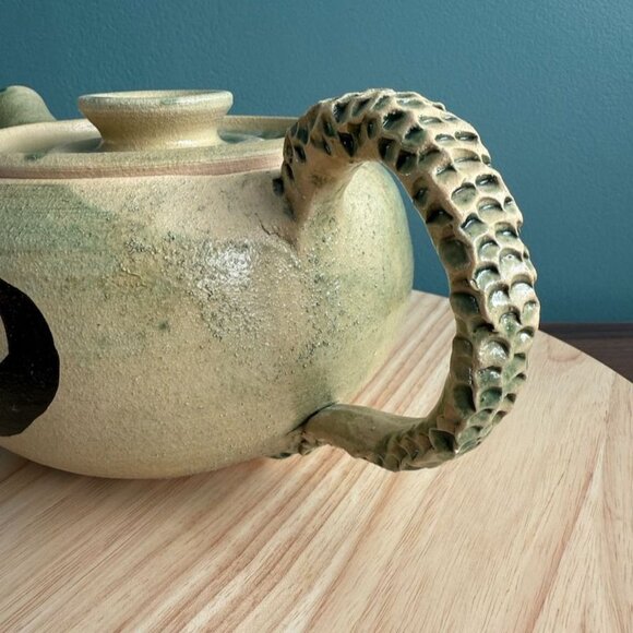 Vintage Studio Art Teapot Signed Tori Henry 94 Textured Handle Abstract Pottery - Picture 2 of 10